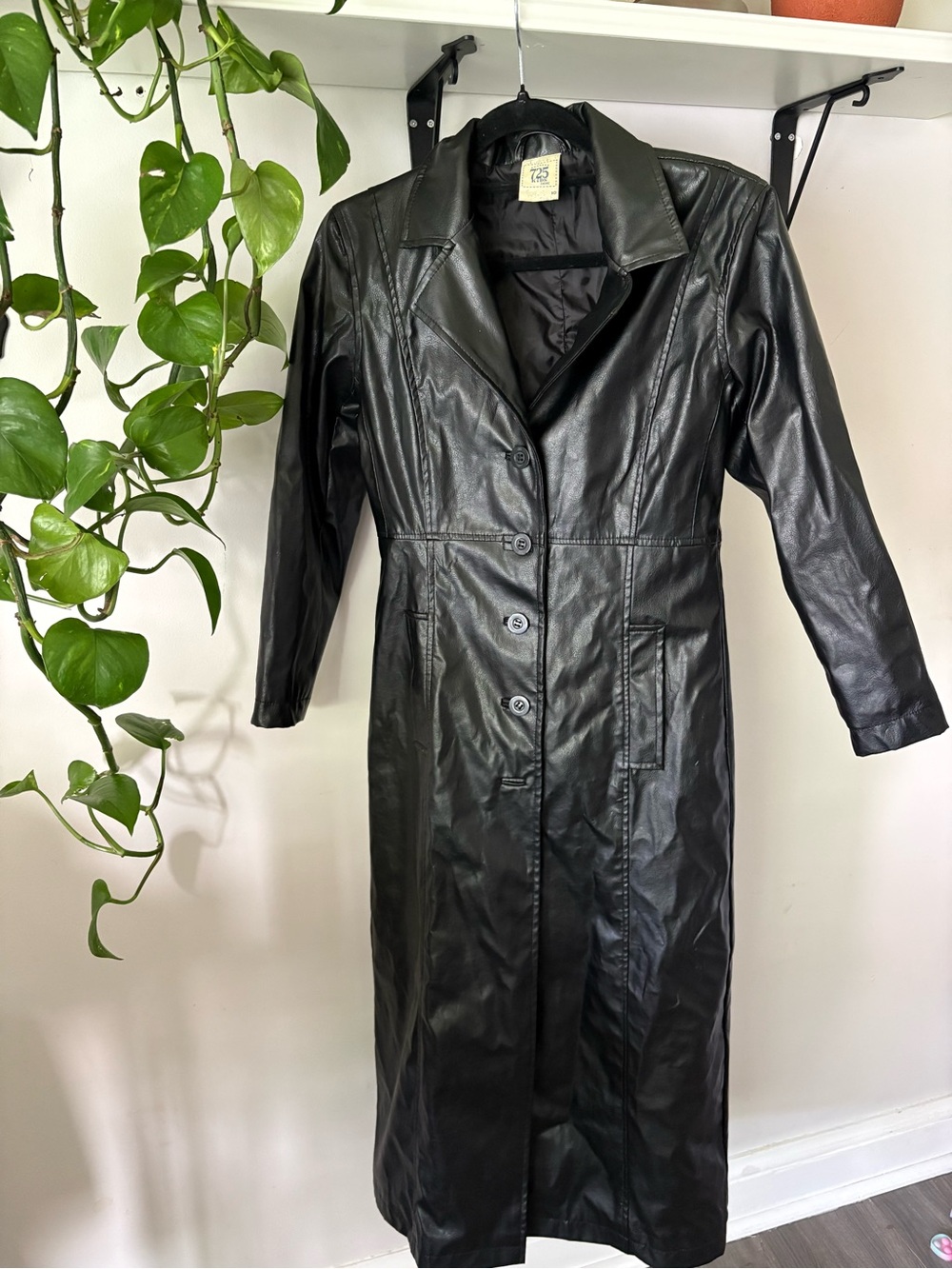 725 Black Long Leather Trench Coat - Women - Picture 4 of 4